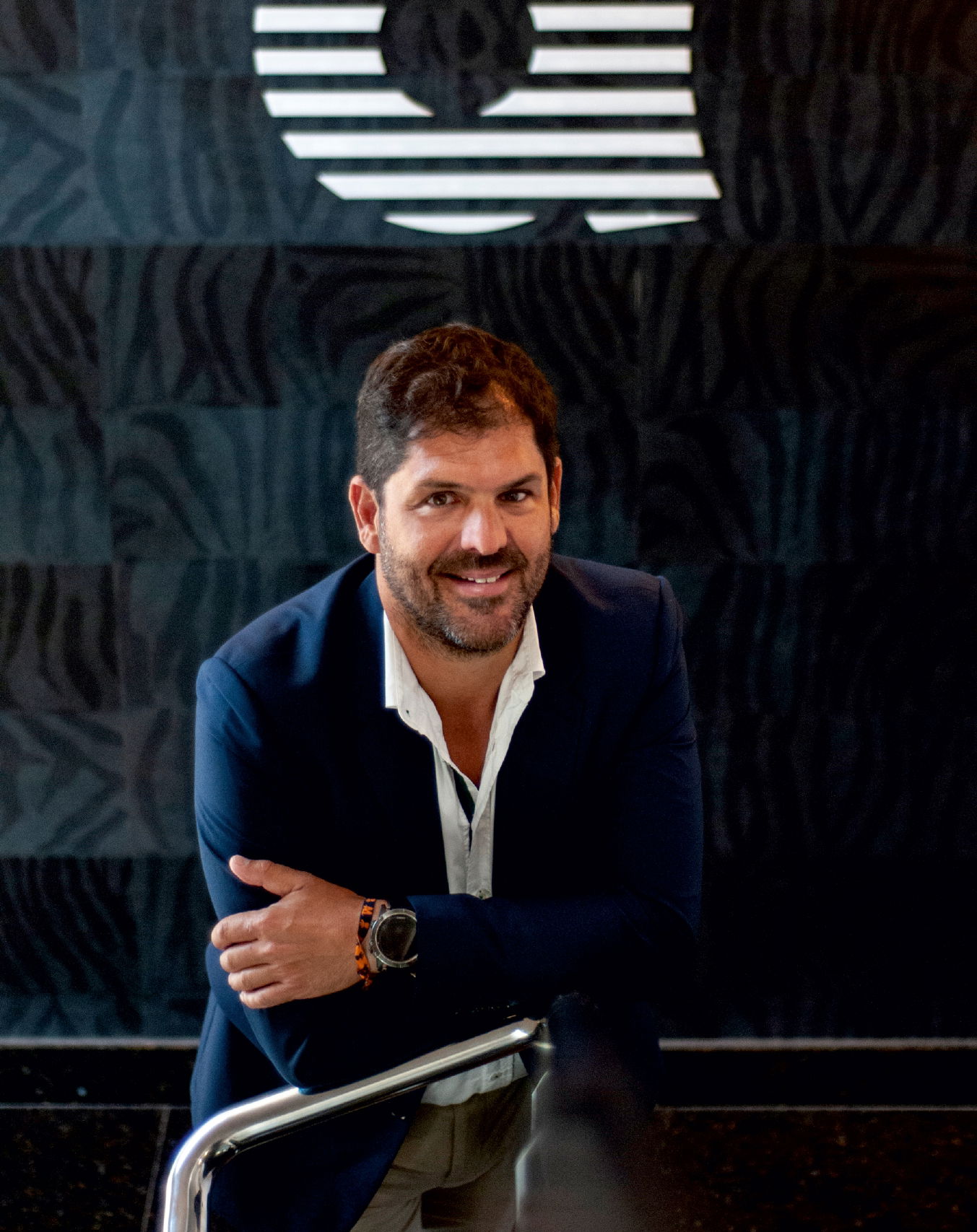 Alberto Rodríguez Boo, CEO y fundador de Alda Hotels, portada de la revista de La Alacena Roja