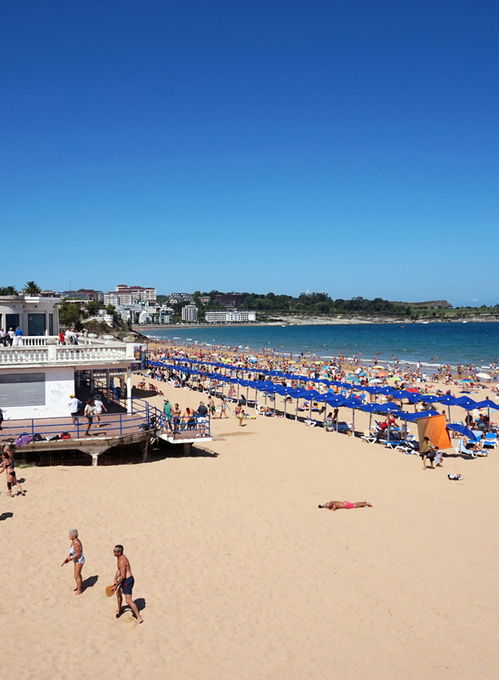 Playa de El Sardinero (Santander), al lado del hotel Alda Don Carlos