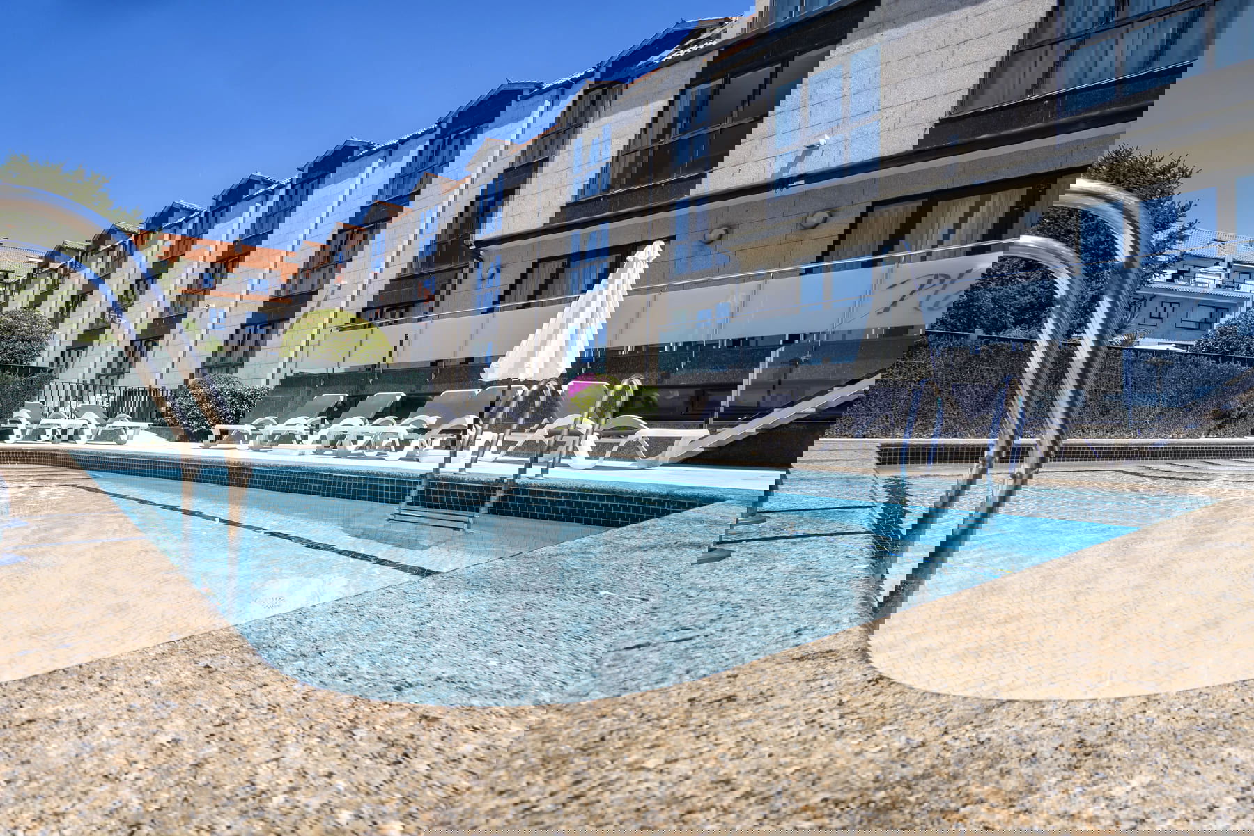 Vive el verano perfecto en un hotel con piscina