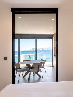 Arenal Suites:Iamgen description of section
