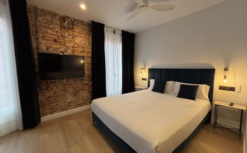Arenal Suites:gallery image 1