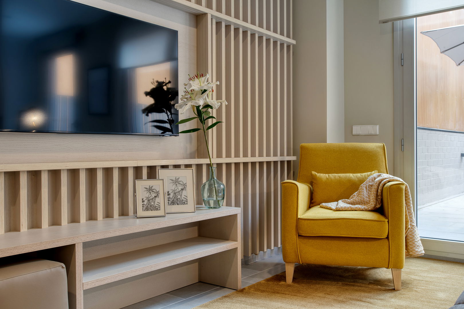 Instalaciones<br> y servicios