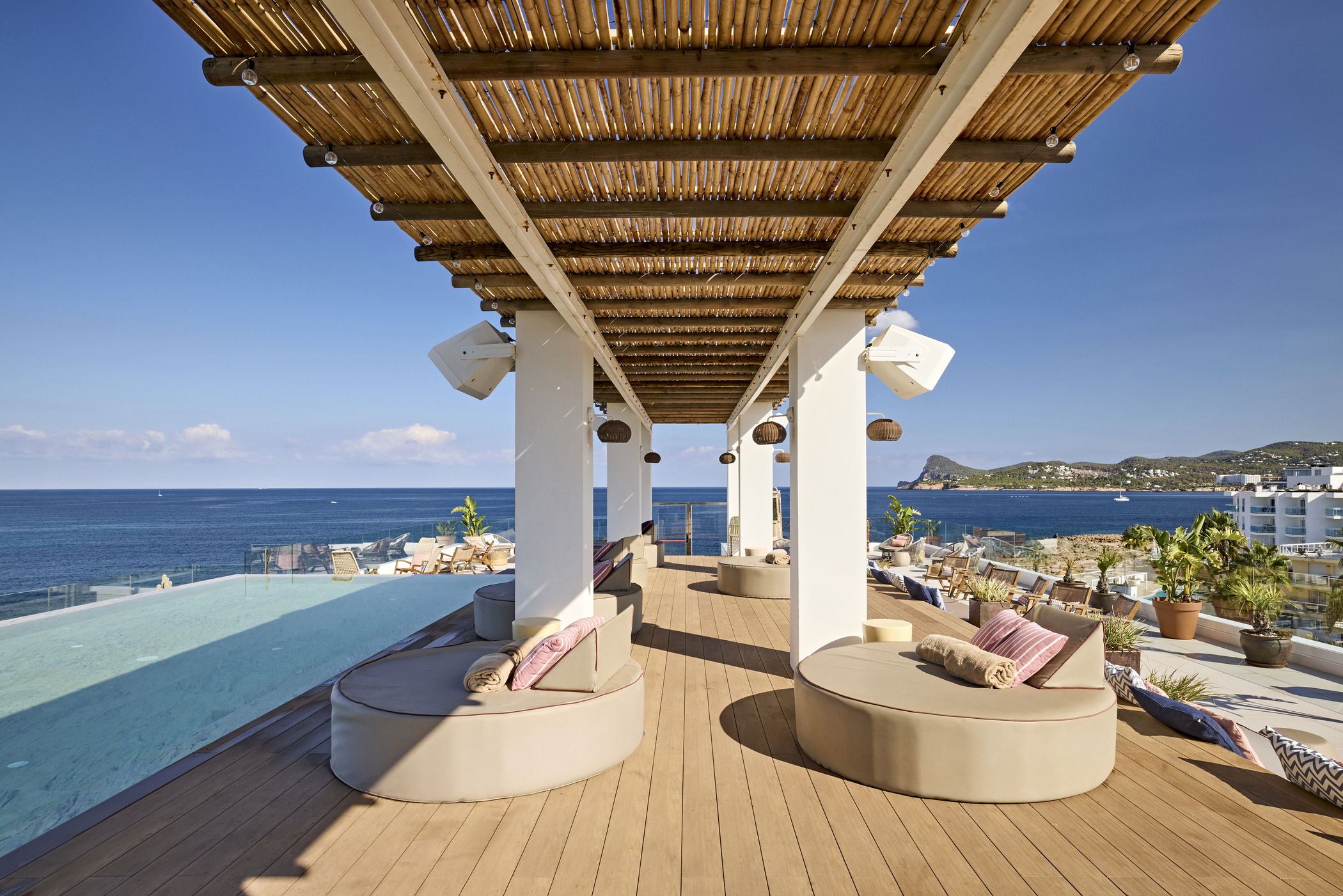 Vertical slider thumbnail