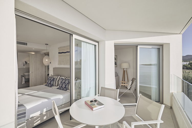 With Panoramic Sea View