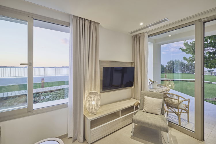 Villa-style Suite with Sea Views