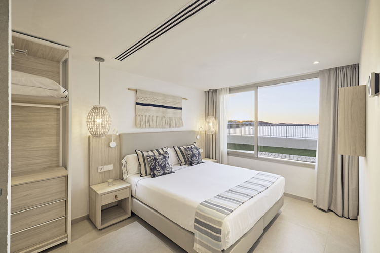 Villa-style Suite with Sea Views