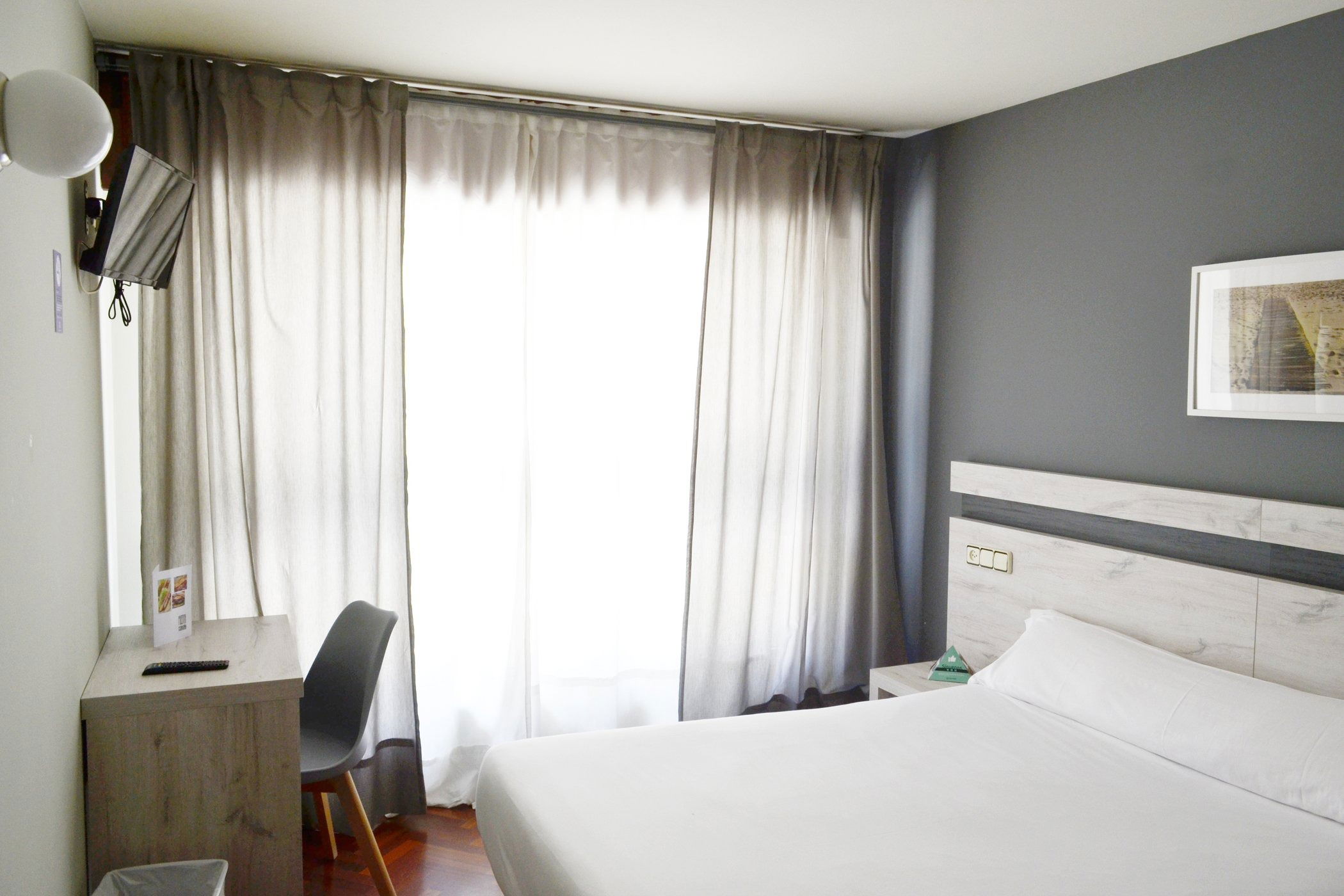 Hostal Alda Puerta Coruña