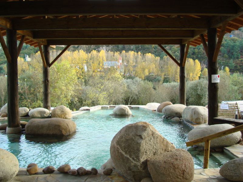 Escapada termal: visita a las Termas de Outariz + alojamiento en Alda Estación Ourense desde 33€/persona