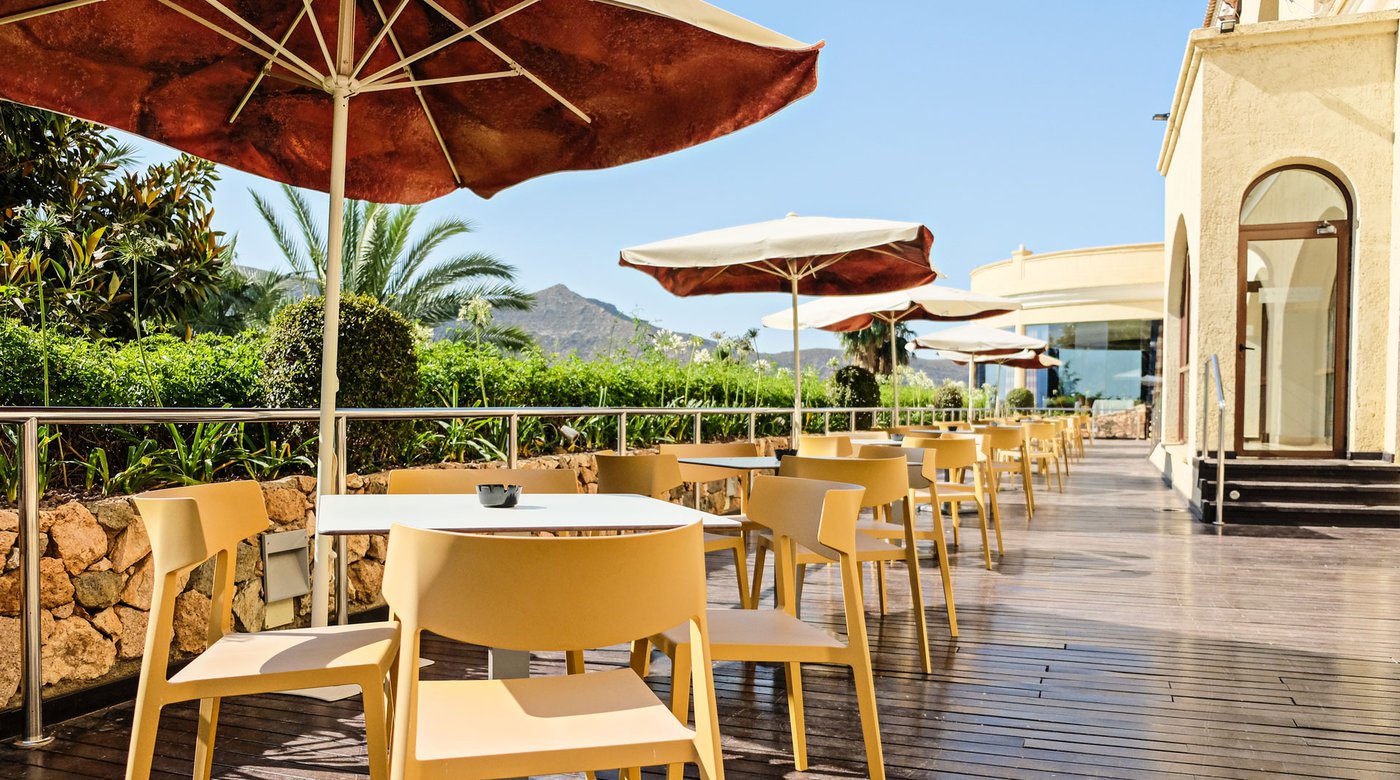 Cafetería y Terraza Murfiel (it is the cafeteria and terrace of the hotel)
