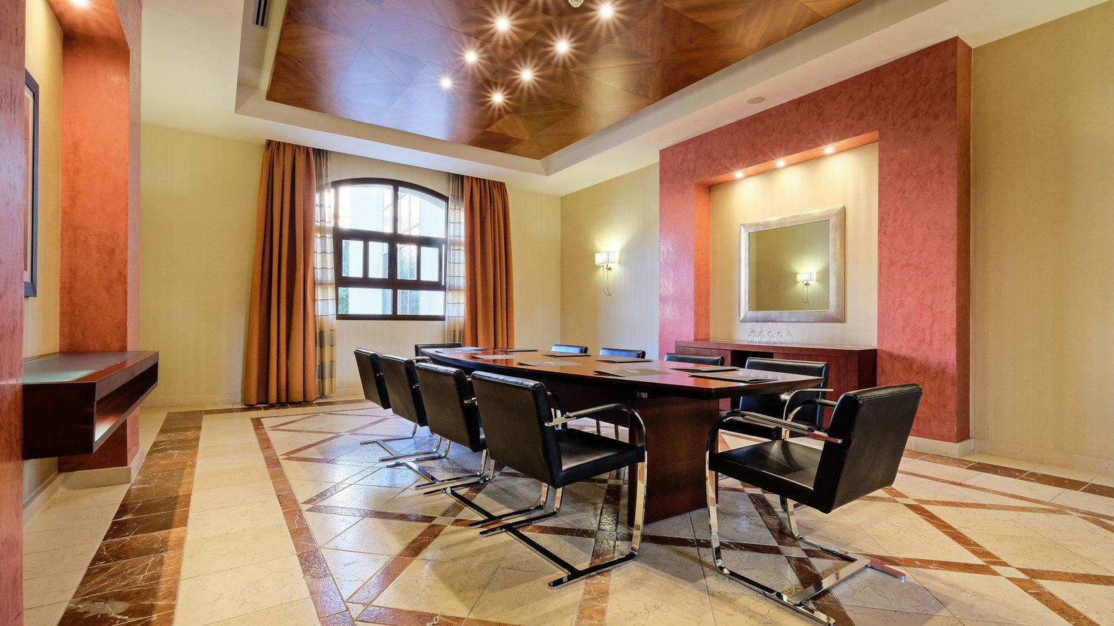 Hotel Envia Lobby