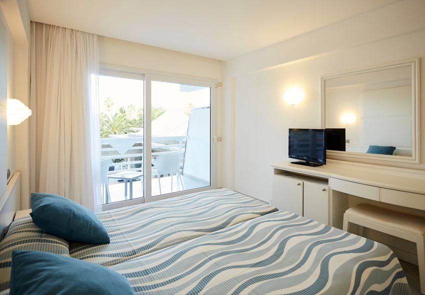 Insotel Fenicia Prestige: Double Standard