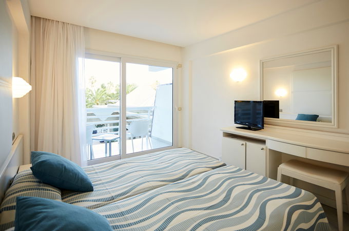 Insotel Fenicia Prestige: Double Standard