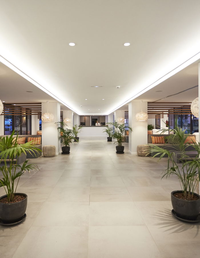 Insotel Fenicia Prestige: Einfache Erreichbarkeit vom Flughafen und der Stadt Ibiza