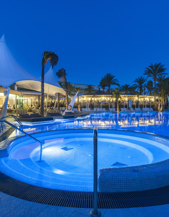 Insotel Fenicia Prestige: Piscina esclusiva +16 con zone relax