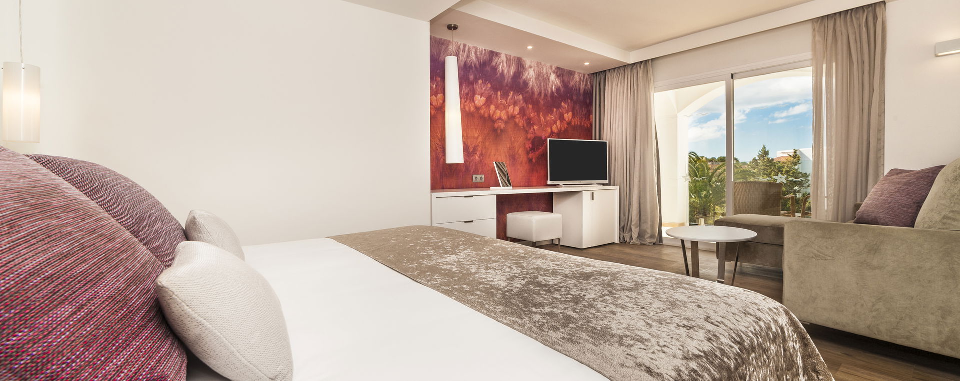 Insotel Fenicia Prestige: hero slider