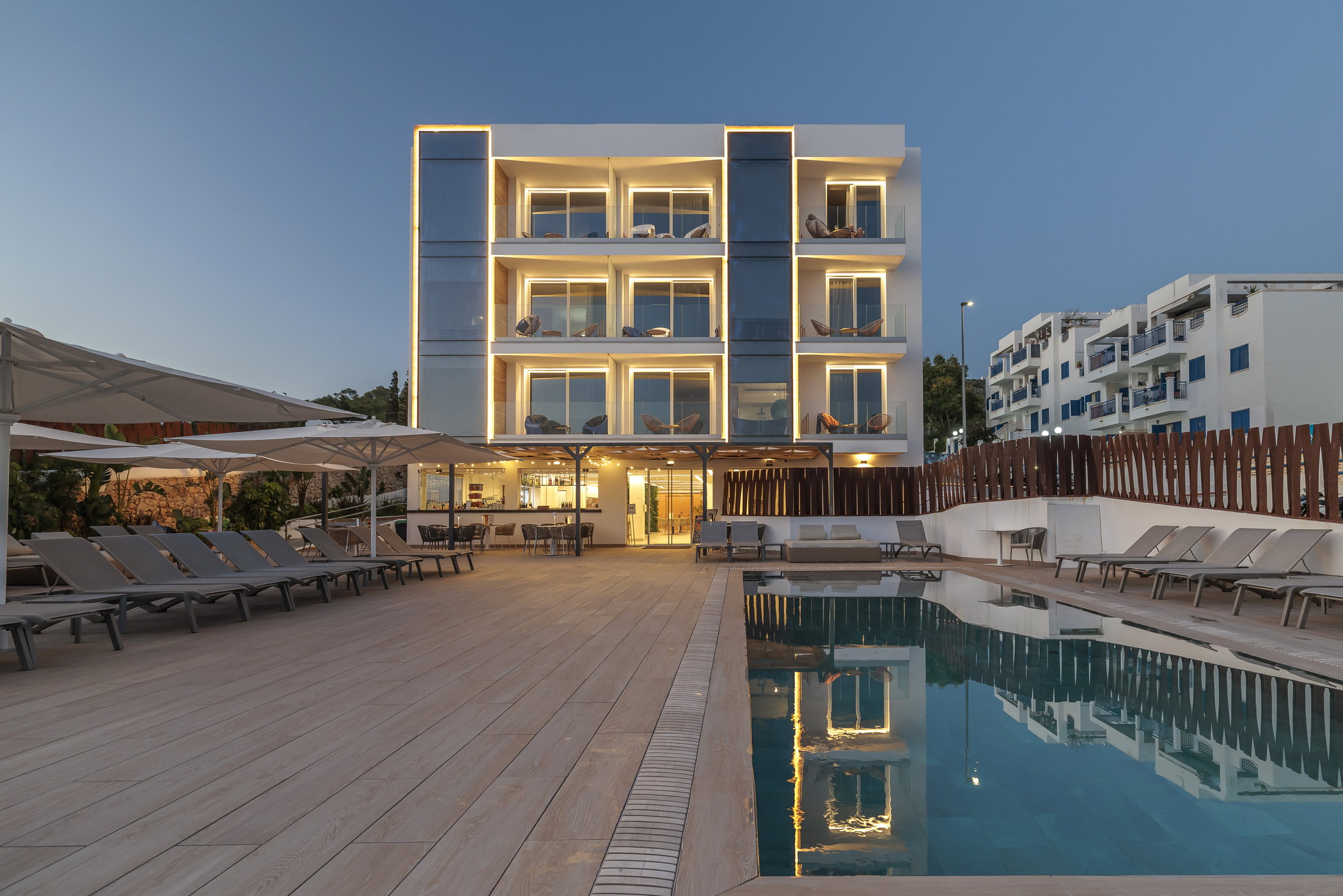 Sol Bahía Ibiza Suites:slider image 1