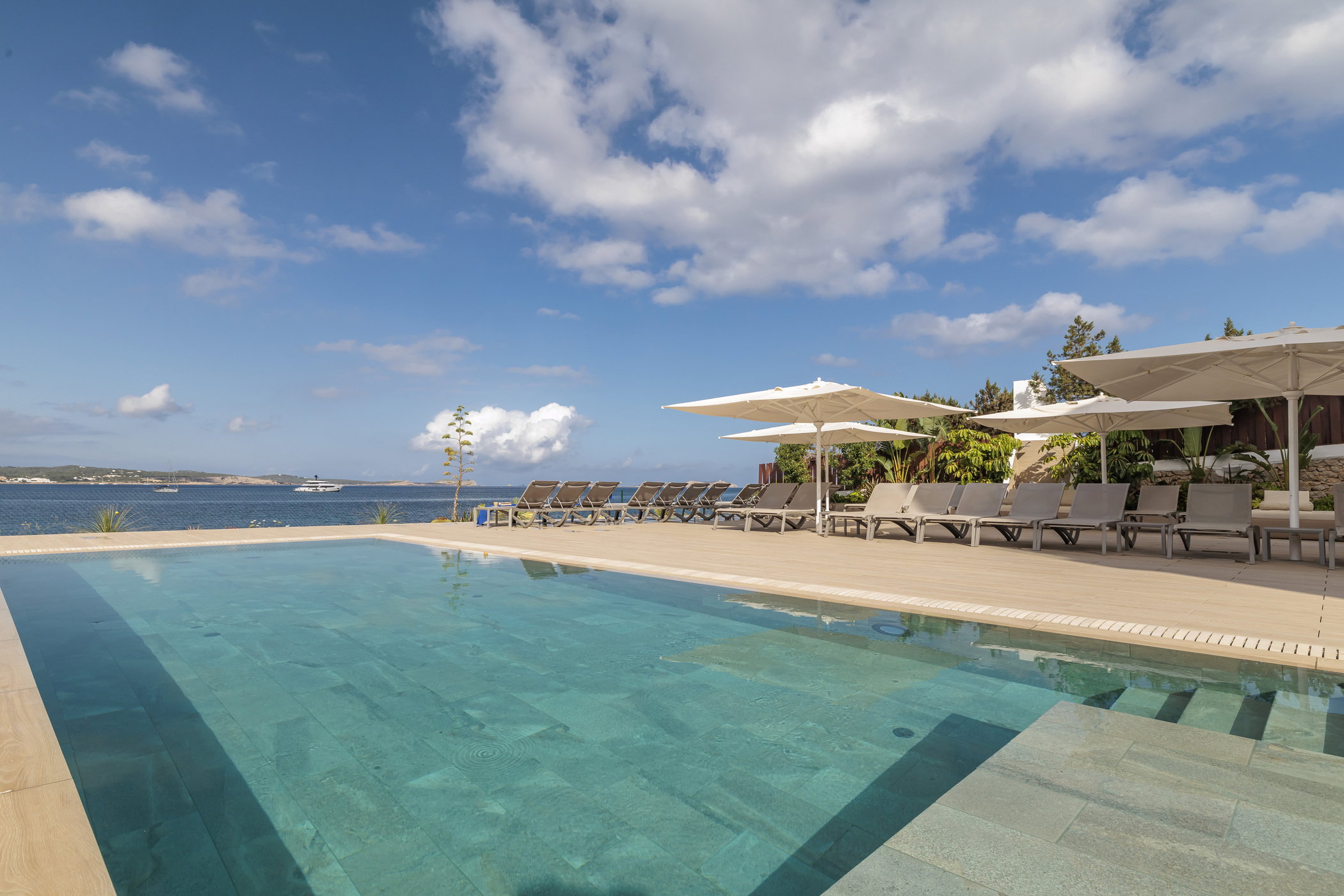 Sol Bahía Ibiza Suites: