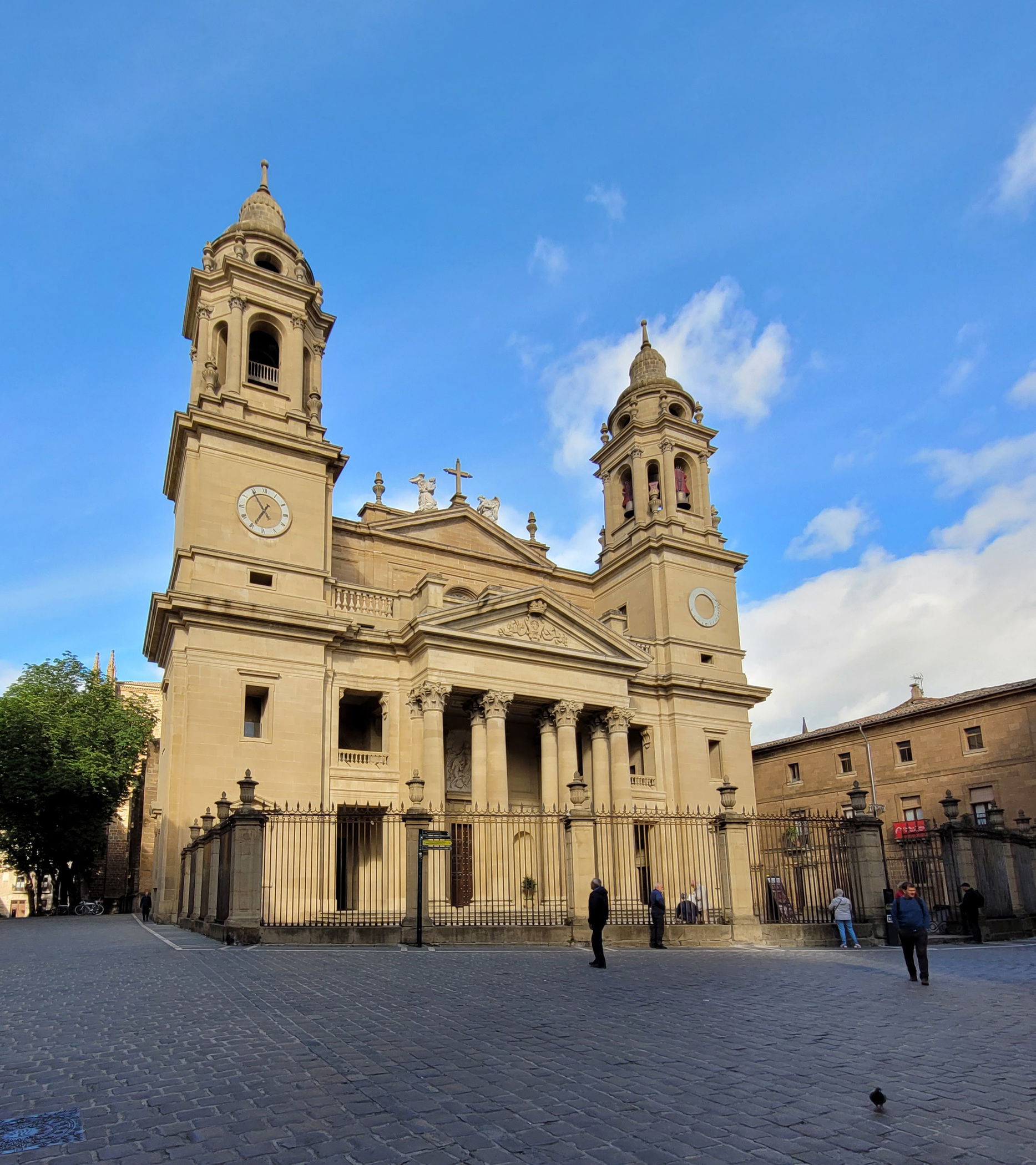 Template 7:Image from hotel Descubre Pamplona desde el corazón de su centro histórico