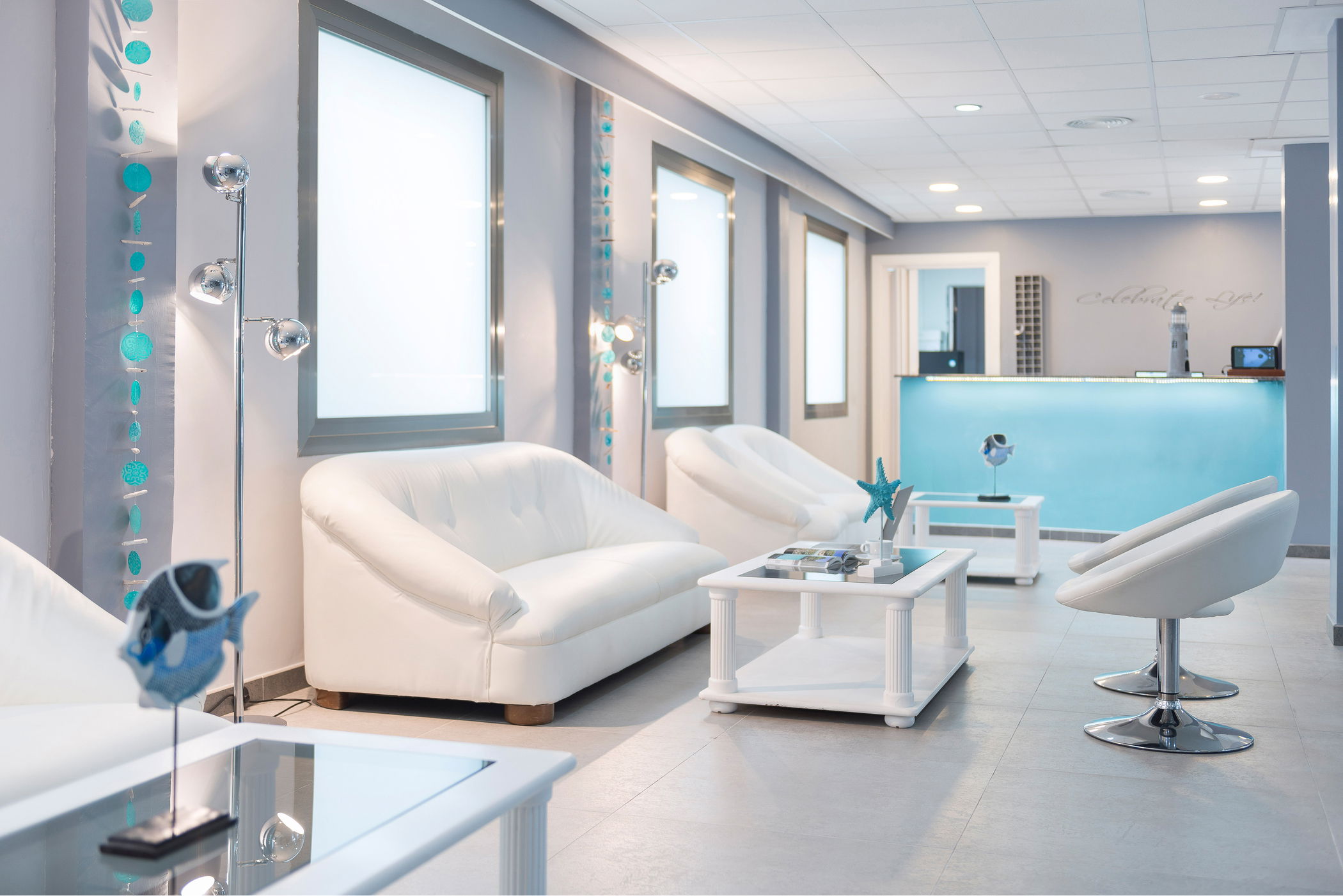 Template 7:Decorative image