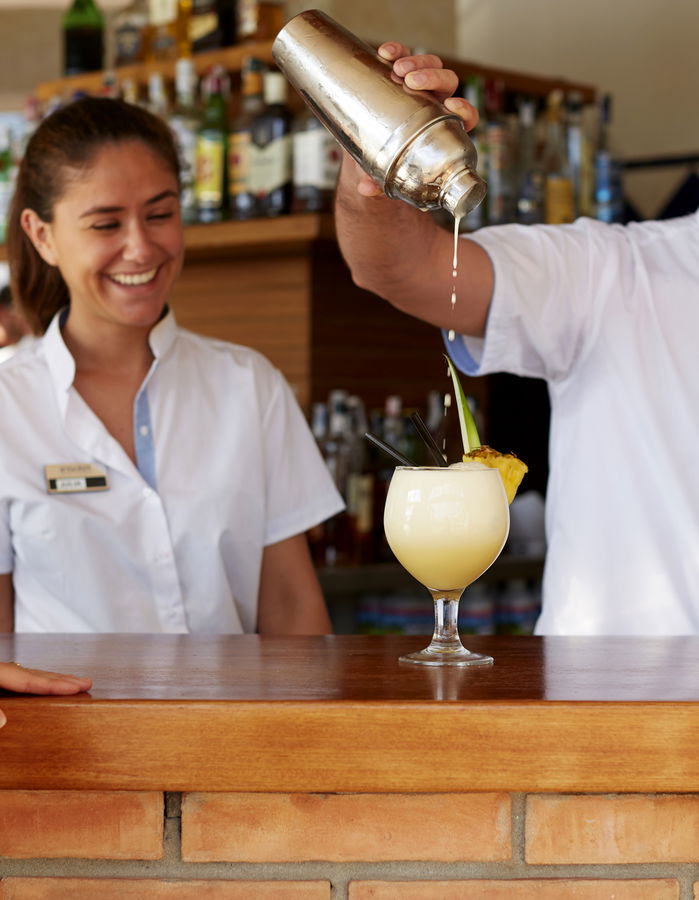 Insotel Fenicia Prestige: Bars mit Snacks und Getränken