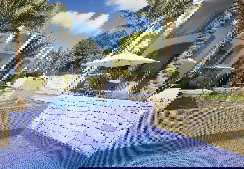 Insotel Fenicia Prestige: Connecting Double Swim-Up