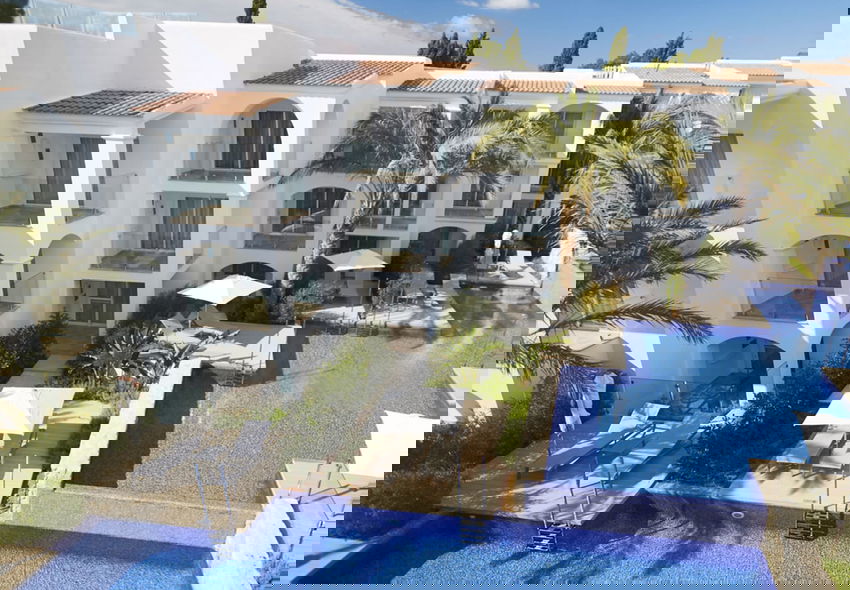 Insotel Fenicia Prestige: Connecting Double Swim-Up