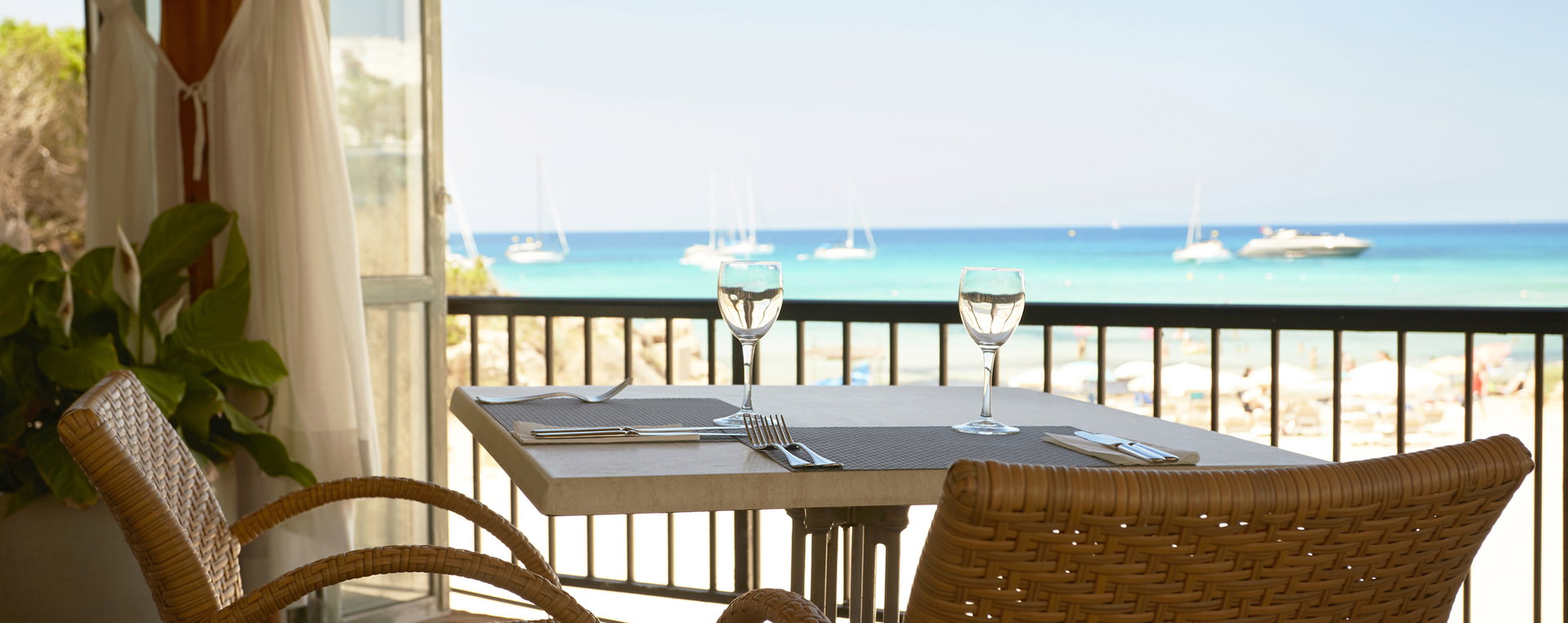 Insotel Fenicia Prestige: hero slider