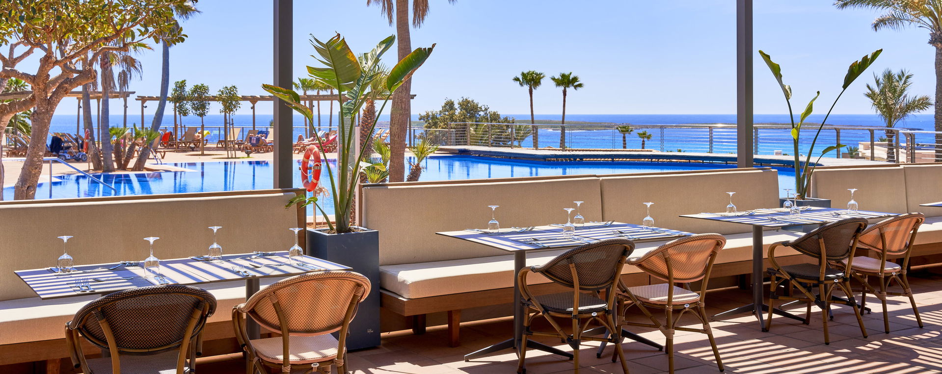 Insotel Fenicia Prestige: hero slider