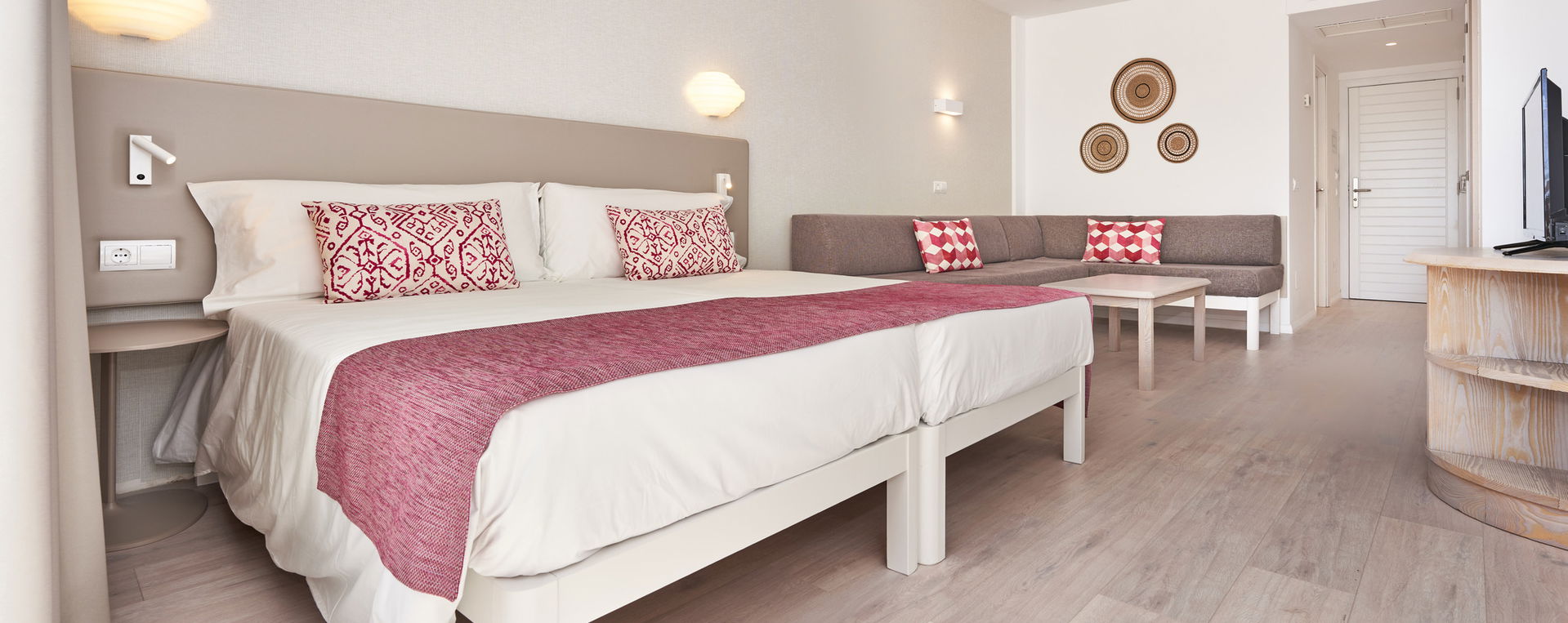 Insotel Fenicia Prestige: hero slider