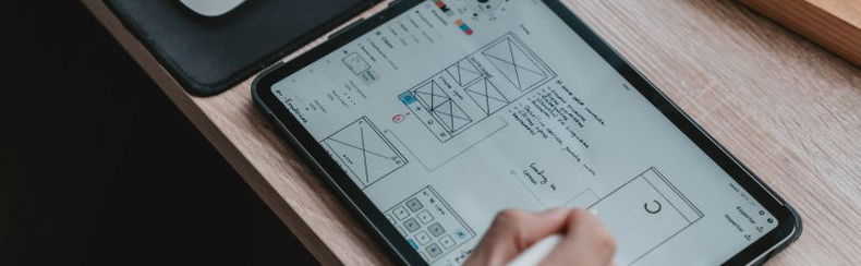 Custom web design or template? Which one benefits your hotel business most?