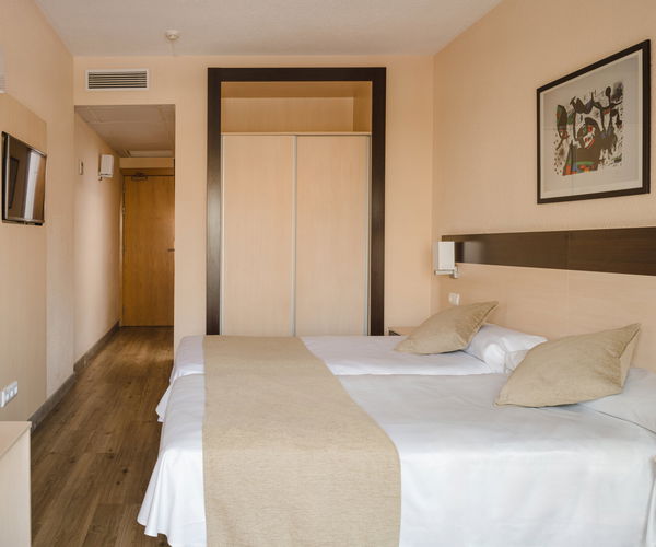 Room image: ROOMS