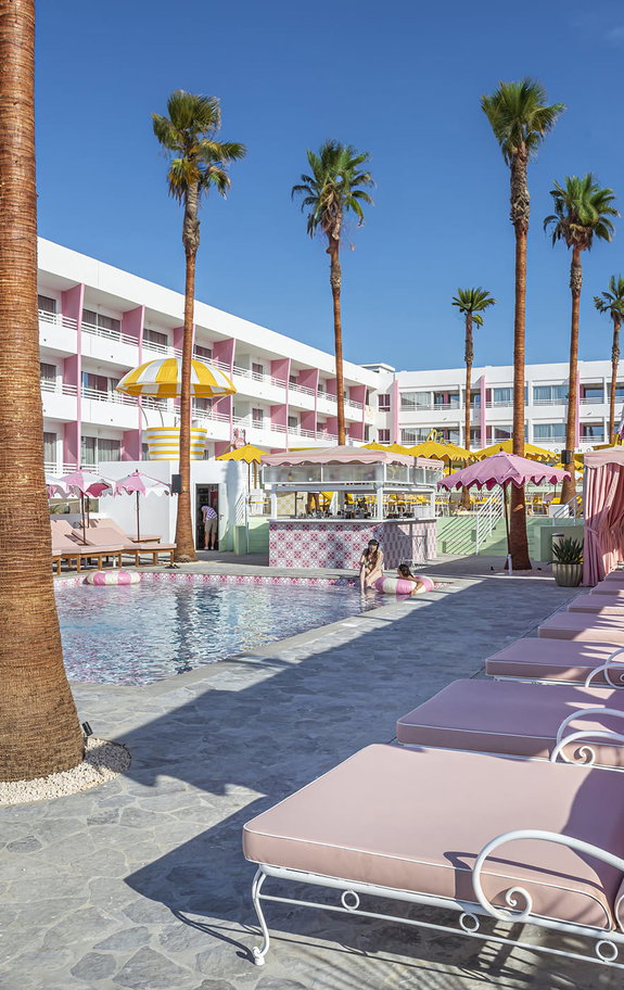 the-palms-pool-club-