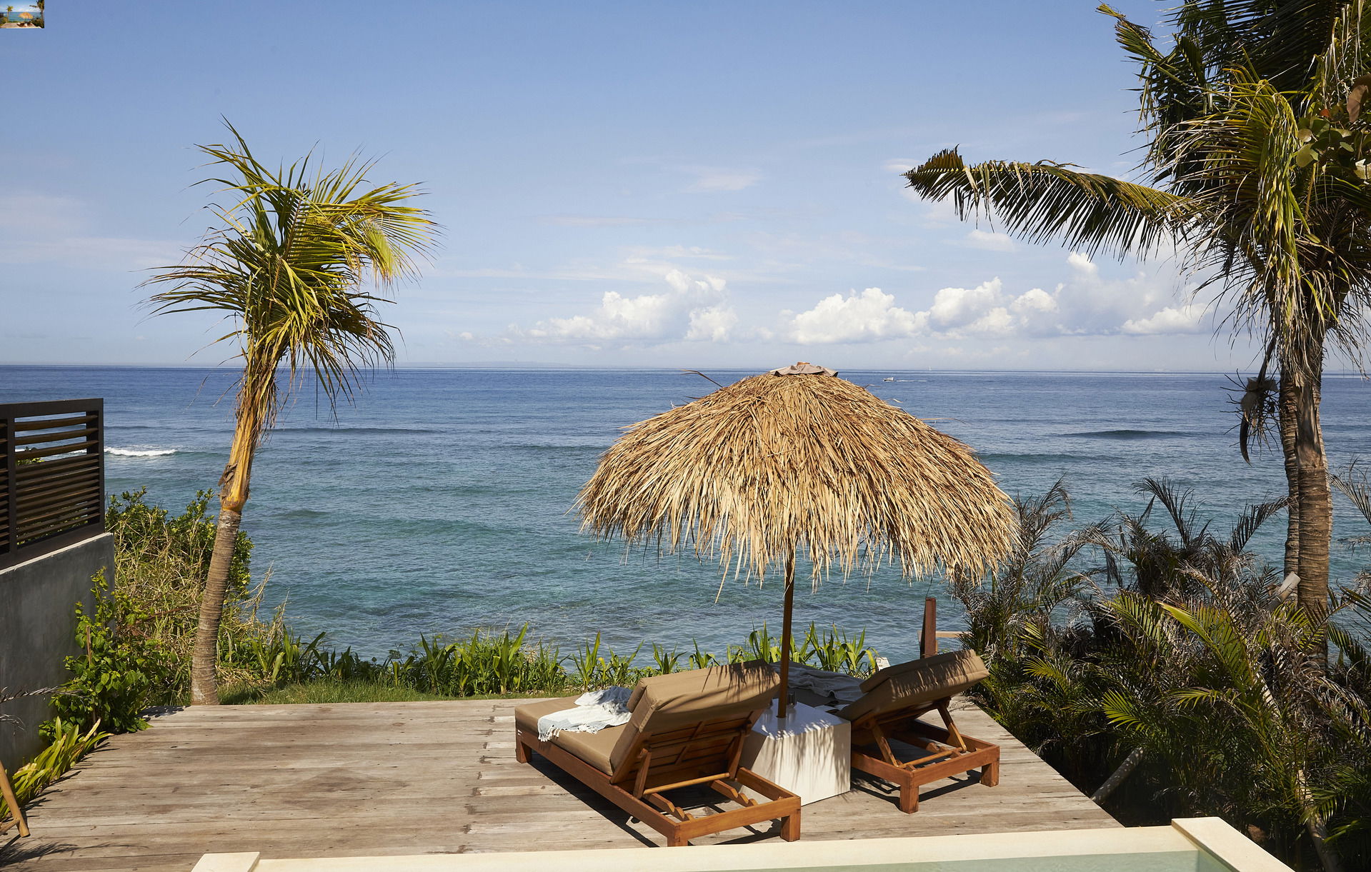 Intro image full screen