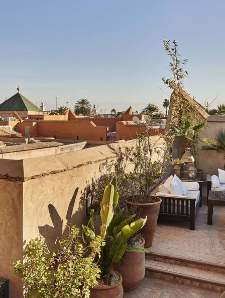 Contacta con Ryad Dyor