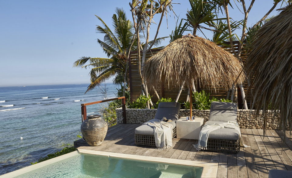 Intro image full screen