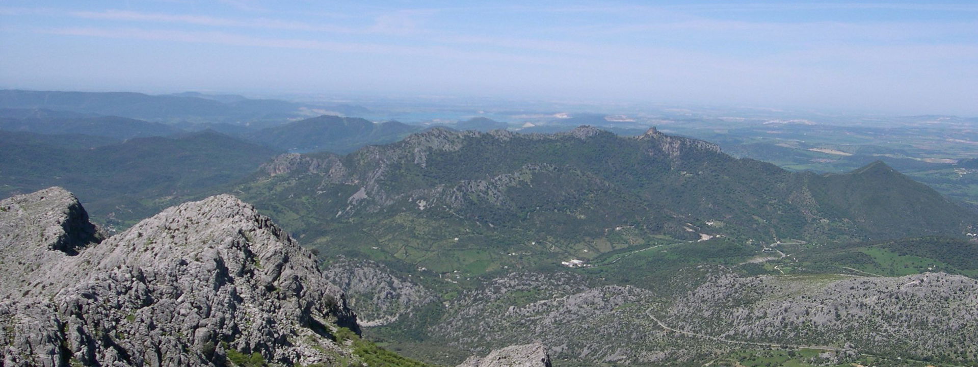 Tugasa:banner of section slide