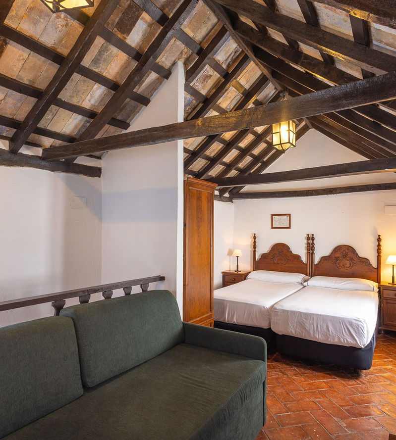 Tugasa: Casas Rurales Castillo de Castellar: historia, naturaleza y tranquilidad en Cádiz