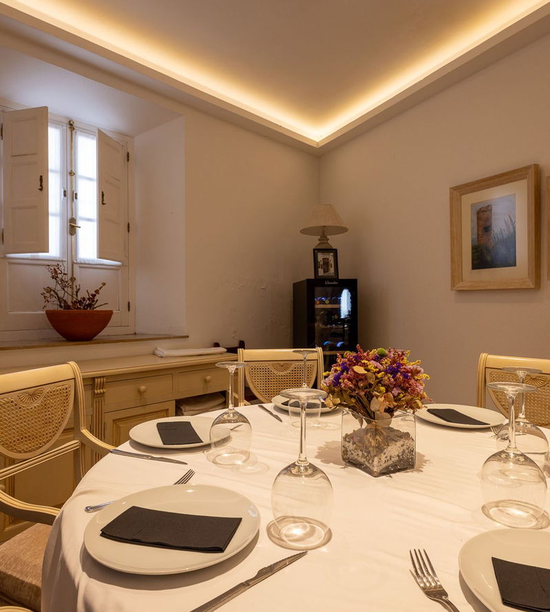 Tugasa: Restaurante Cabeza de Toro: sabor tradicional en Medina Sidonia
