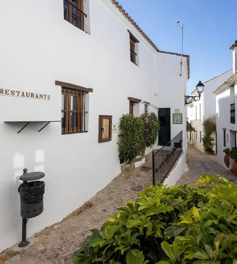 Tugasa: Restaurante El Aljibe en el Castillo de Castellar