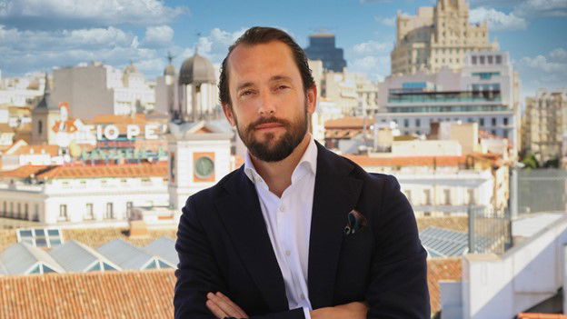 portrait image: INSIDE UMUSIC HOTEL MADRID WITH GENERAL MANAGER IÑIGO SÁNCHEZ-CRESPO ATECA