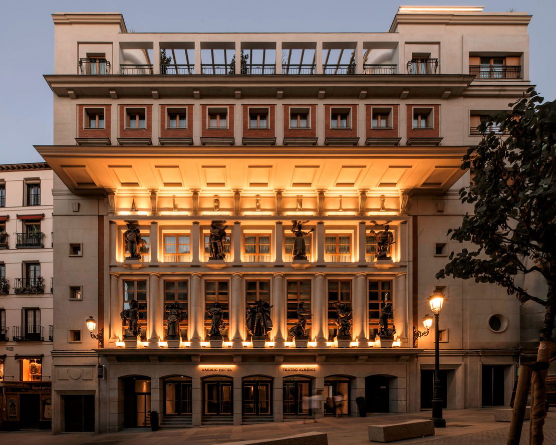 portrait image: UMUSIC HOTELS TURNS UP THE VOLUME WITH ORACLE CLOUD APPLICATIONS