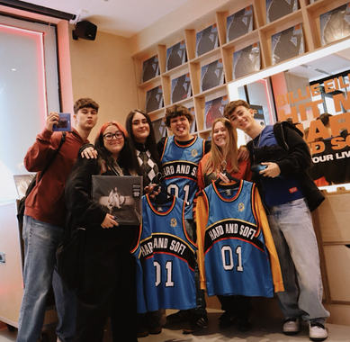 UMusic Hotels BILLIE EILISH