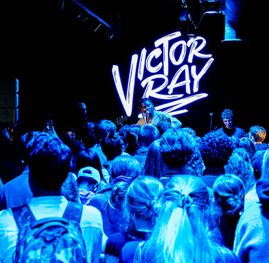 UMusic Hotels VICTOR RAY AT UMUSIC SHOP CAMDEN