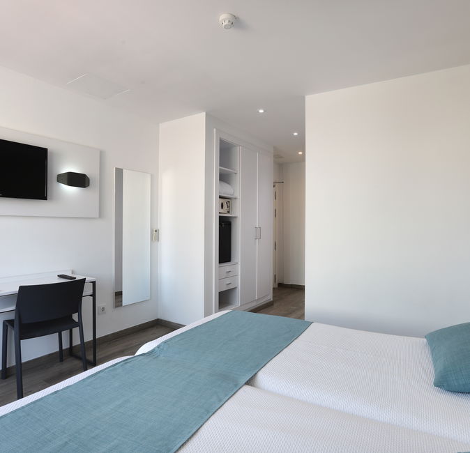 Template 7:Image from hotel