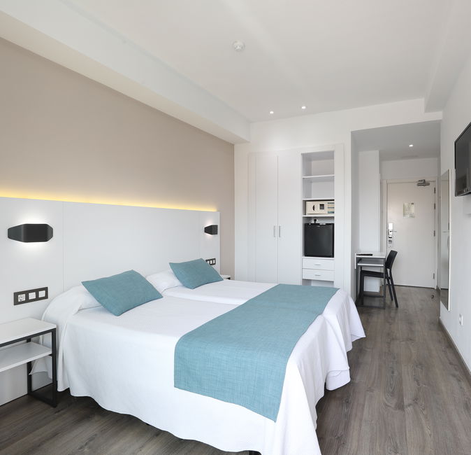 Template 7:Image from hotel