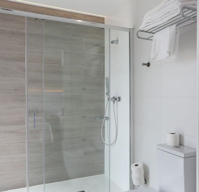 Template 7:Image from hotel