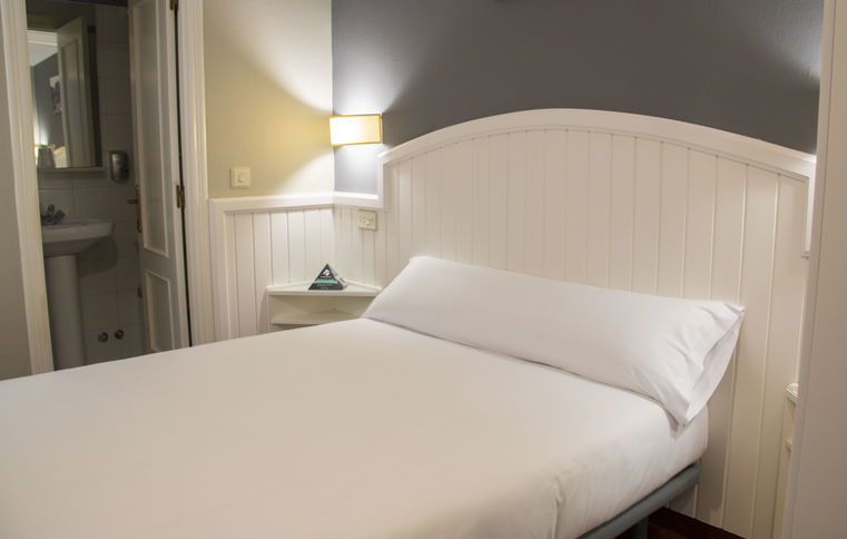 Room Habitación Individual image