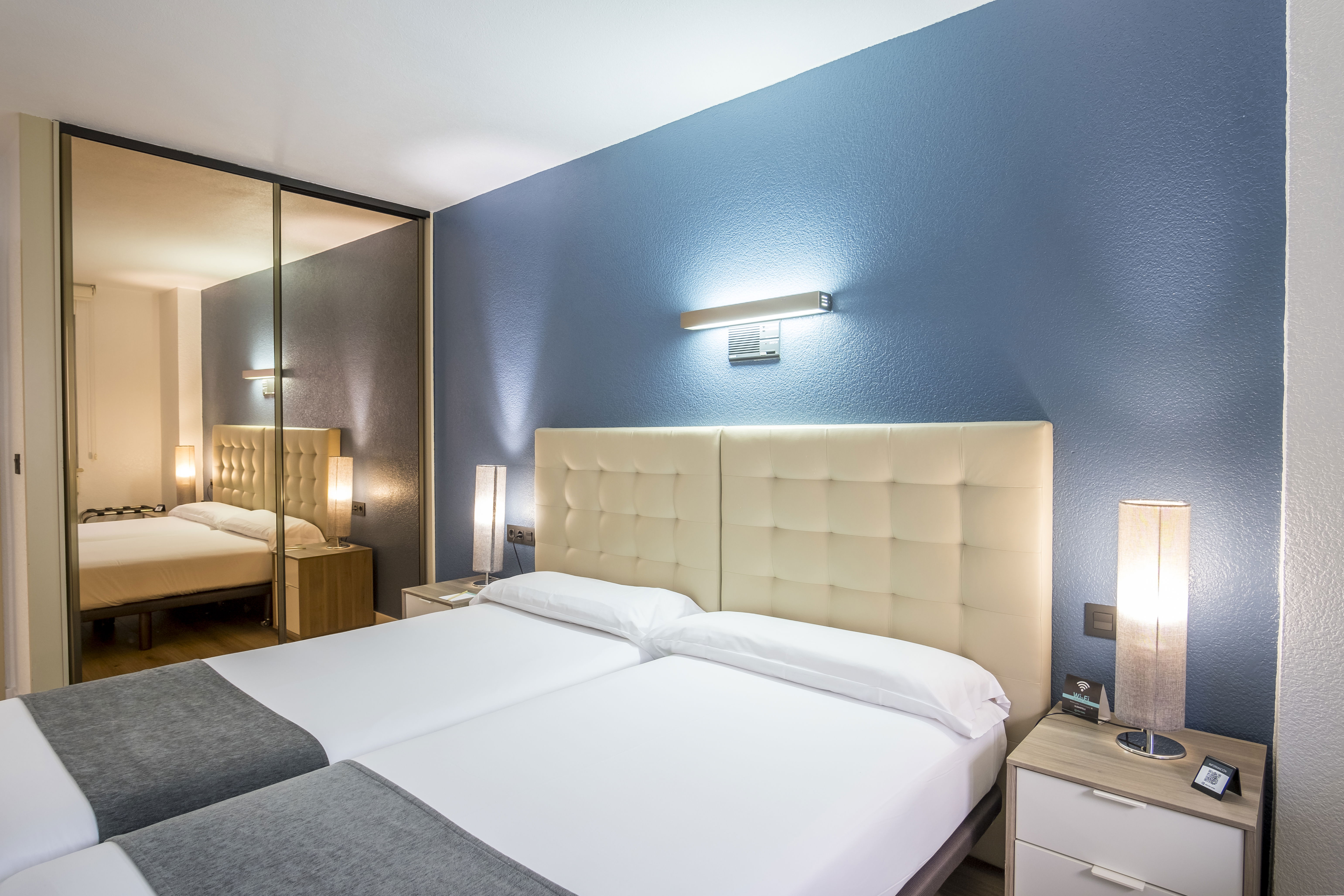 Room Apartamento image