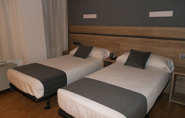 Room Habitación Individual image