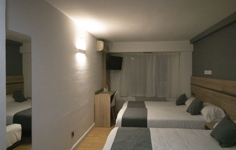 Room Habitación Individual image